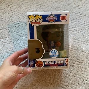 Michael Jordan Pop Basketball Figurine